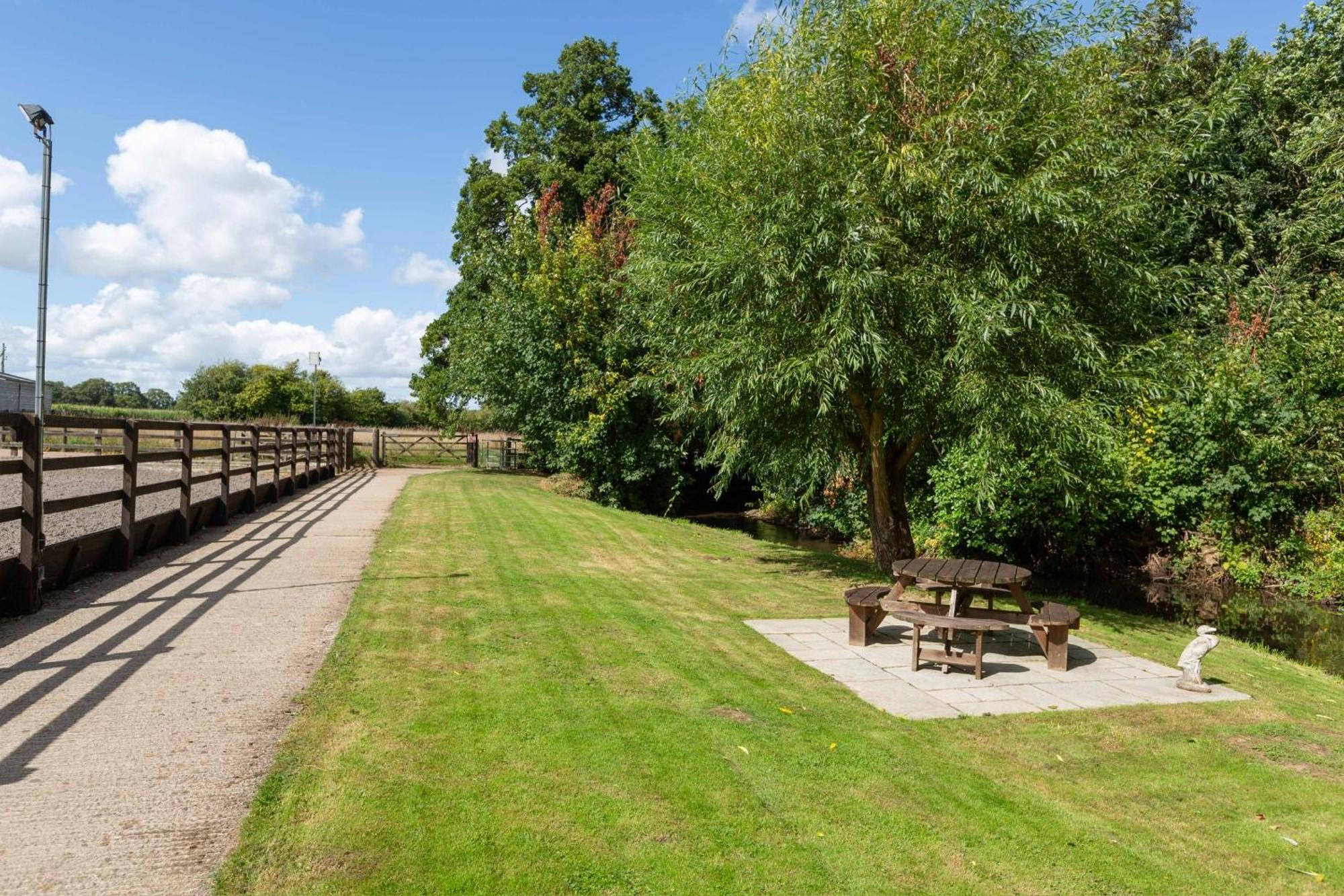 Villa The Caradoc Shrewsbury Esterno foto